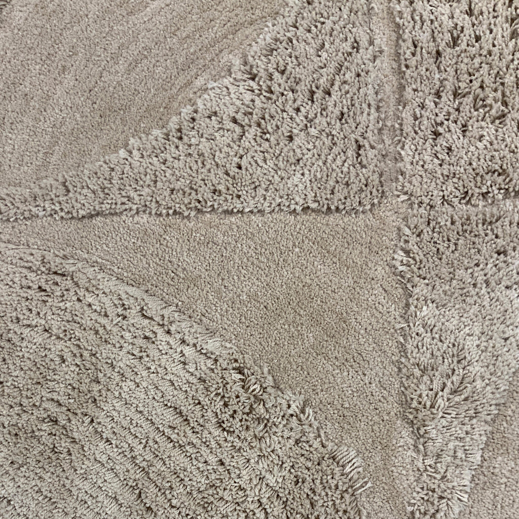Organic rug - Odette Curves Taupe