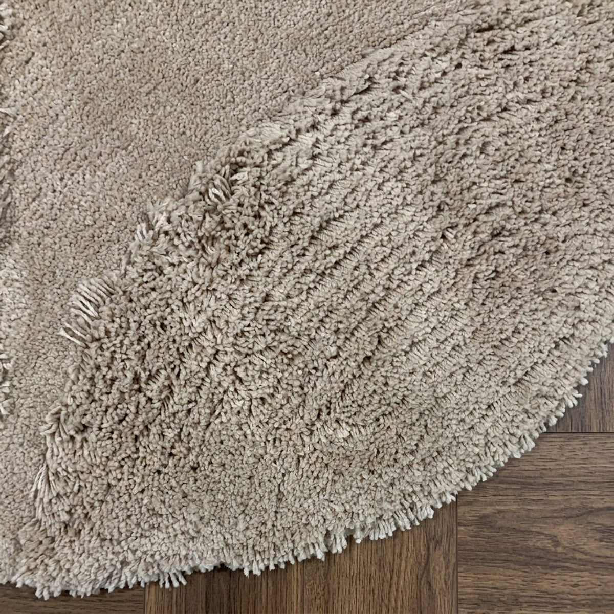 Organic rug - Odette Curves Taupe